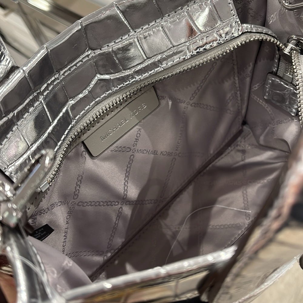 Michael Kors Gigi Small Metallic Crocodile Embossed Leather Messenger Bag
Silver - Picture 9 of 16